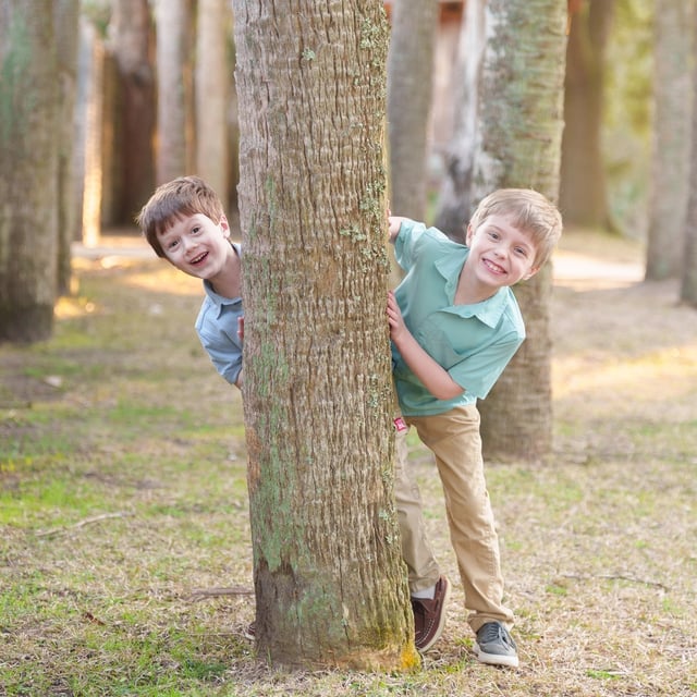 These little brothers had a lot of fun during their family photos last week. The weather is getting…