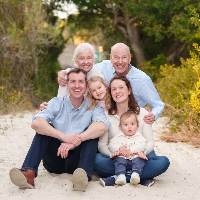 This family of 4 had a great time with their holiday portraits on the beach. It's nice for…