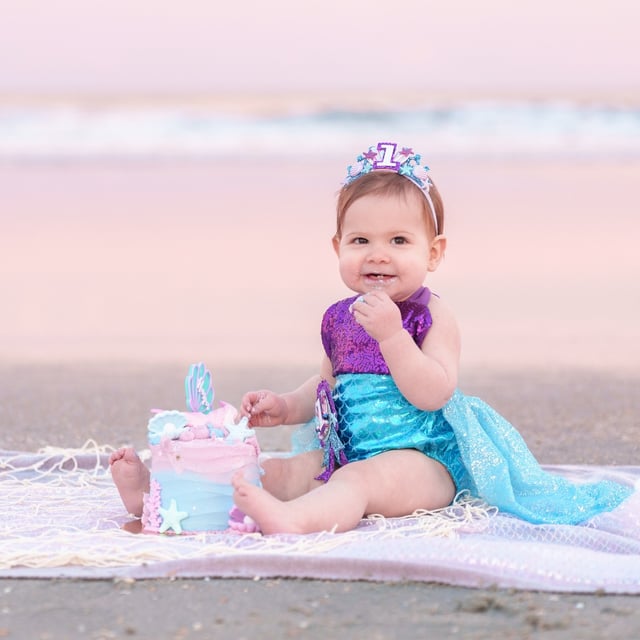 We finished up this family photo session with a super cute cake smash for this 1-year-old's birthday. It…