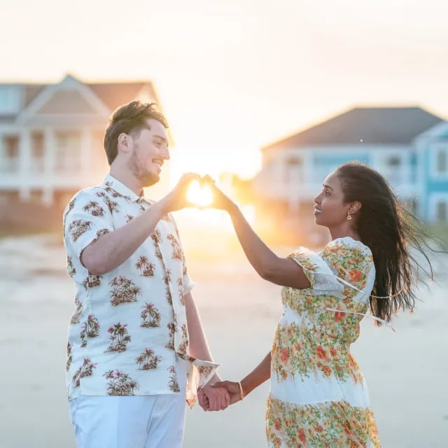 A quick #sneekpeek for this happy couple that just got engaged. It's always nice working with Picnic in…