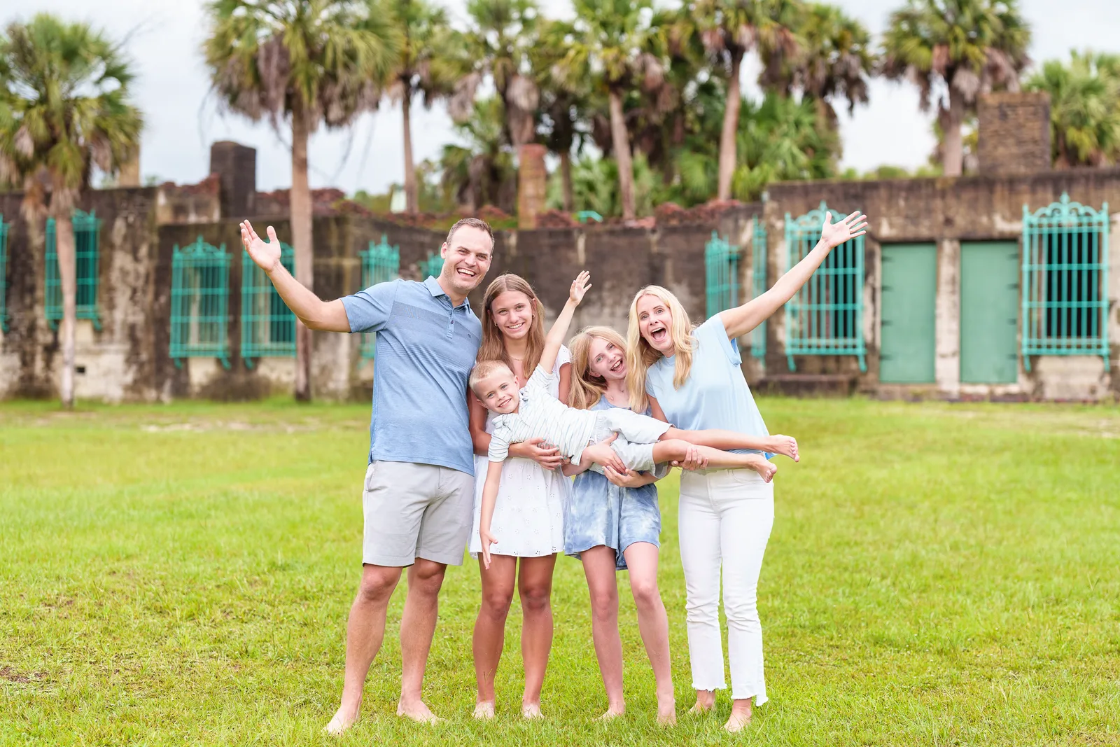 Rainy day at the Atalaya Castle with a fun family of 5 - Huntington Beach State Park