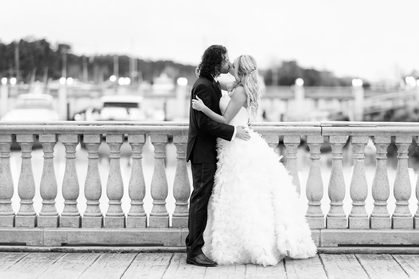 Evening kiss - Marina Inn