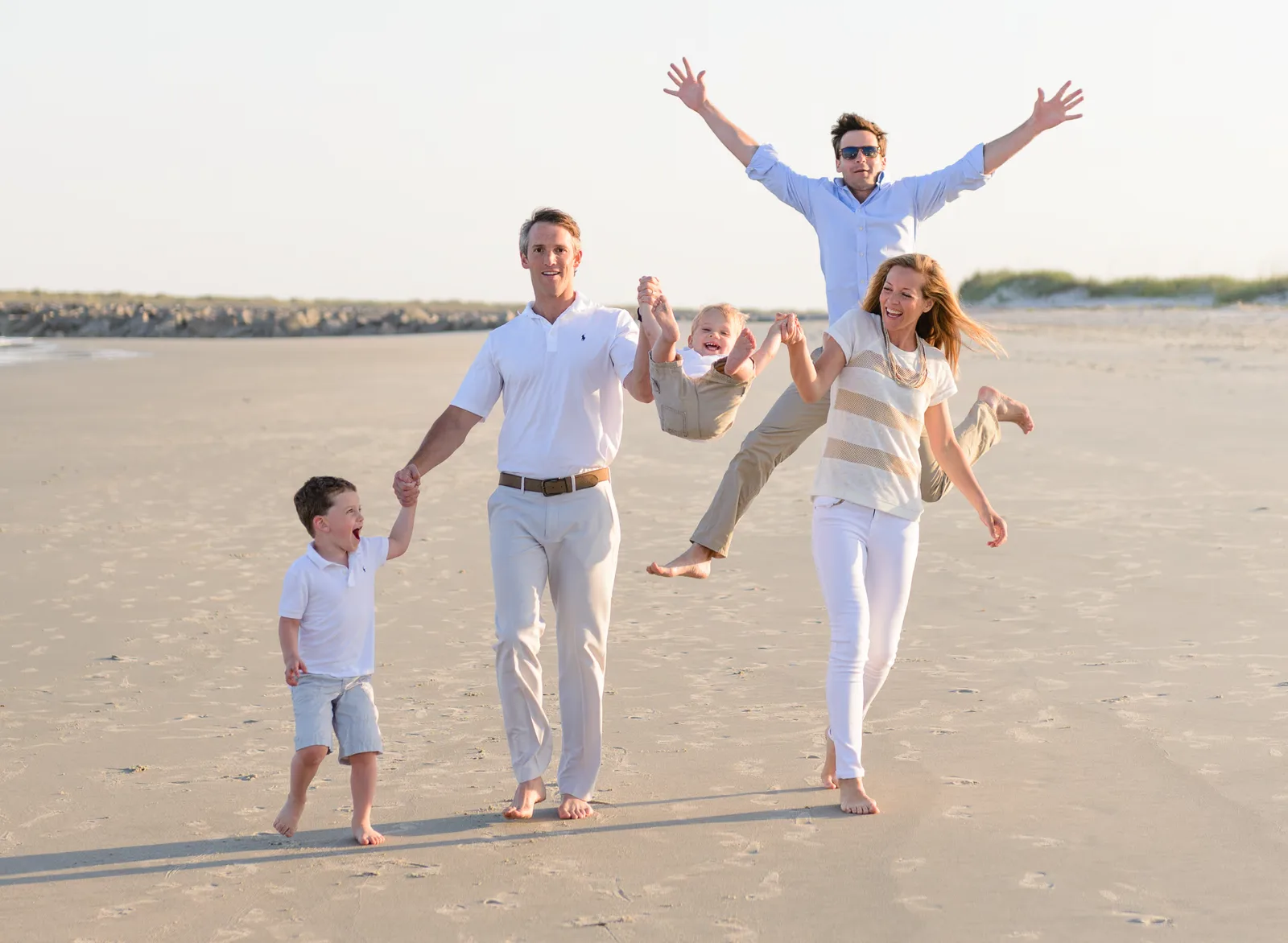 Family getting photobombed by uncle - Garden City Beach