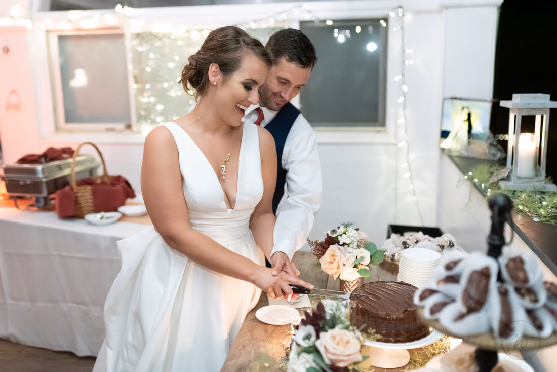 Cake cutting - Pelican Inn - Pawleys Island