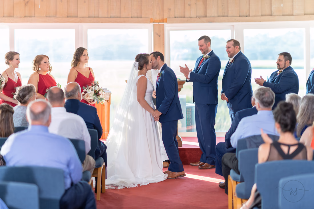 First kiss - Pawleys Island Chapel