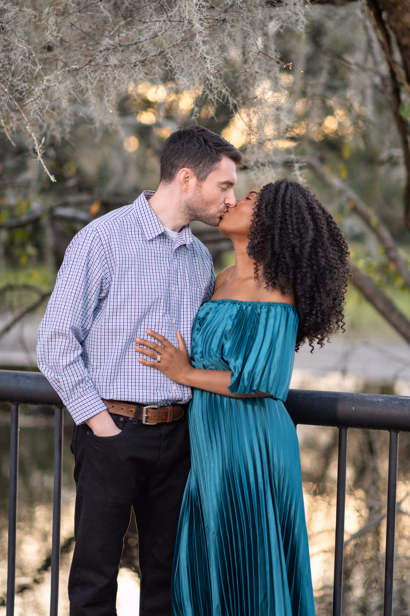Kiss backlit by the sunset - Conway Riverwalk