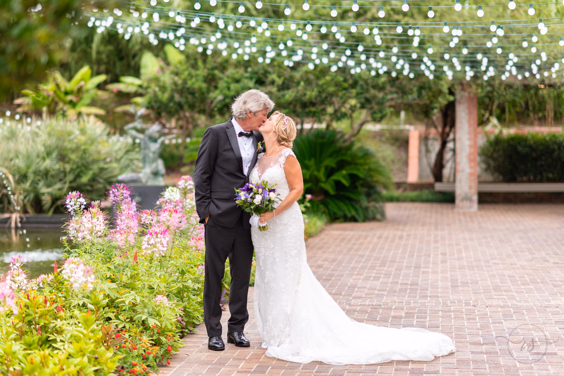 Kiss by the flowers - Fountain of the Muses - Brookgreen Gardens
