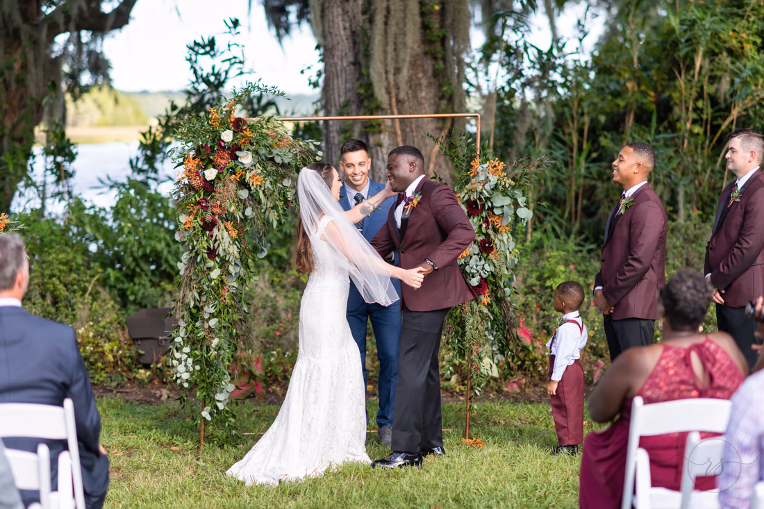 First kiss - Magnolia Plantation - Charleston, SC