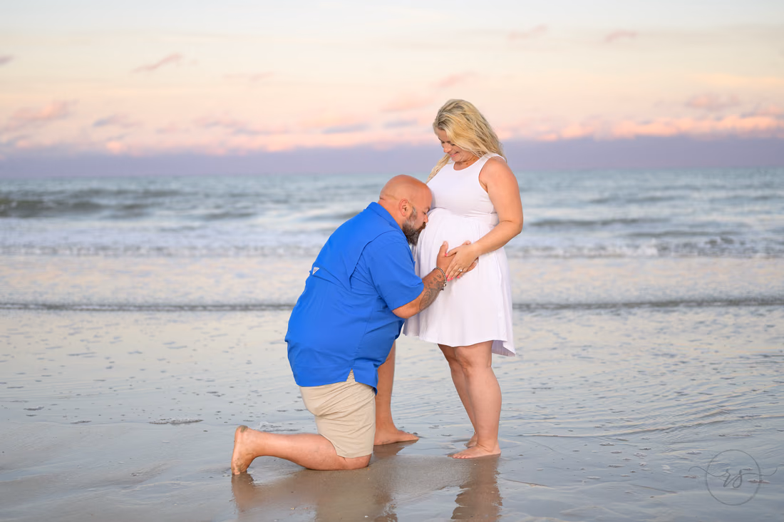 Kiss on the belly - Huntington Beach State Park