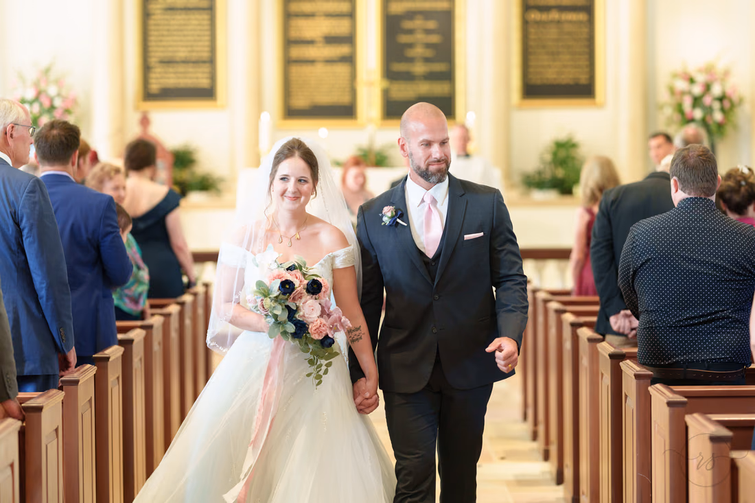 Happy couple after the ceremony - Christ Episcopal Church