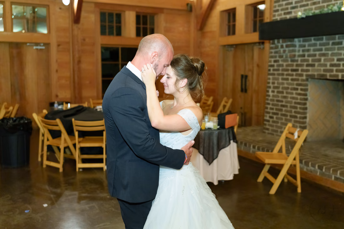 Private last dance with bride and groom - The Pavilion at Pepper Plantation