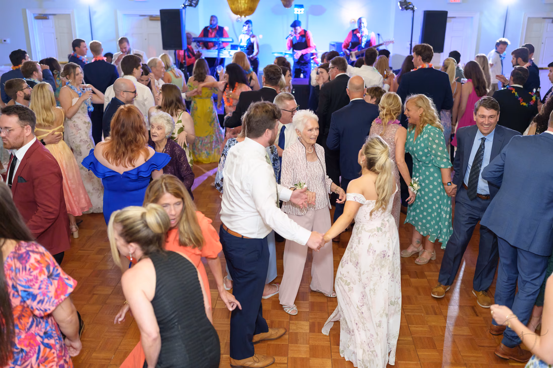 Crowded dance floor with the band playing at Pawleys Plantation