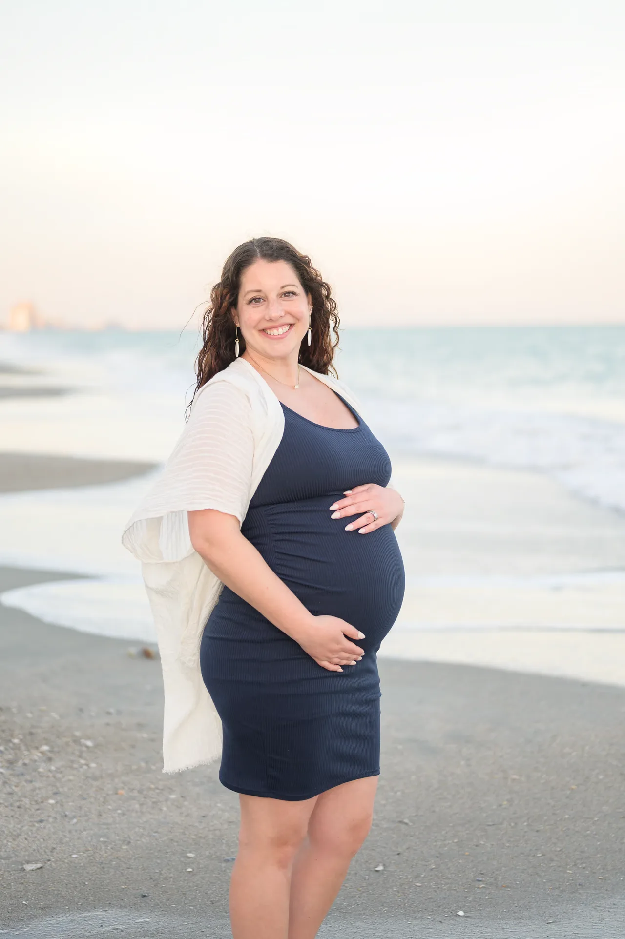 Maternity portrait by the ocean - Island Vista Resort