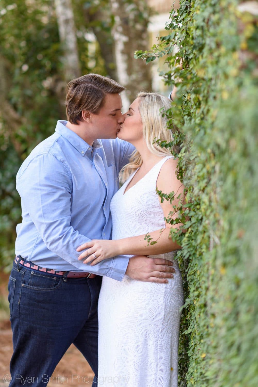 Kiss by the ivy wall - Litchfield Plantation