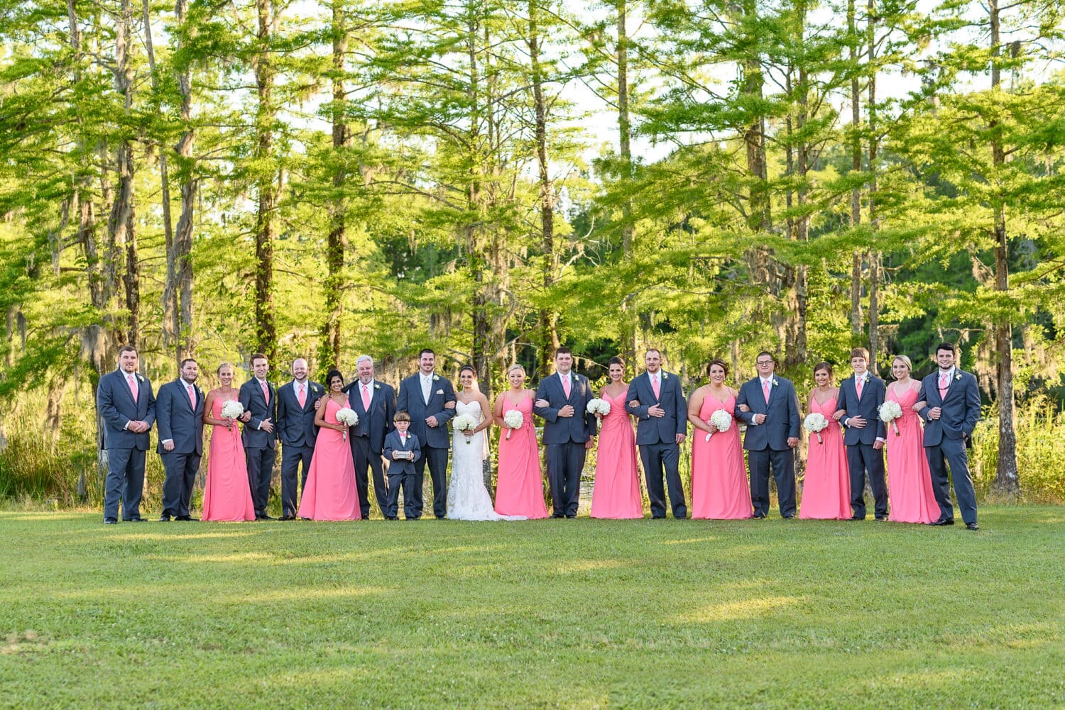 Large bridal party by the lake - Upper Mill Plantation