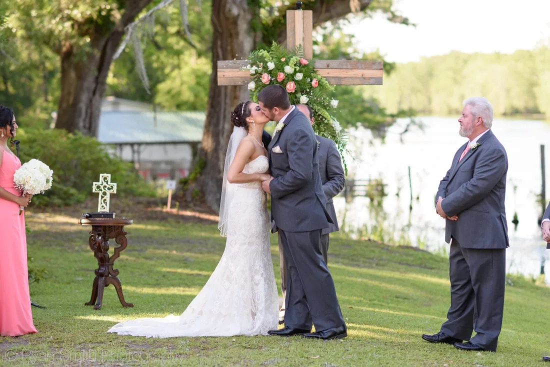 First kiss - Upper Mill Plantation