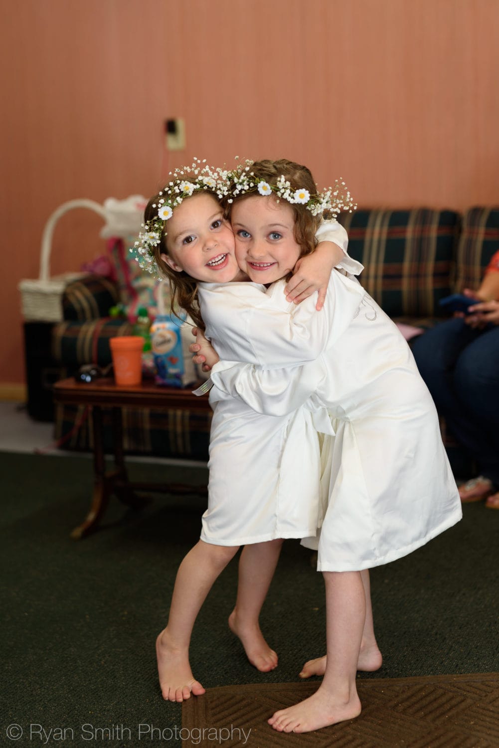 Flowergirls hugging before the wedding - Upper Mill Plantation