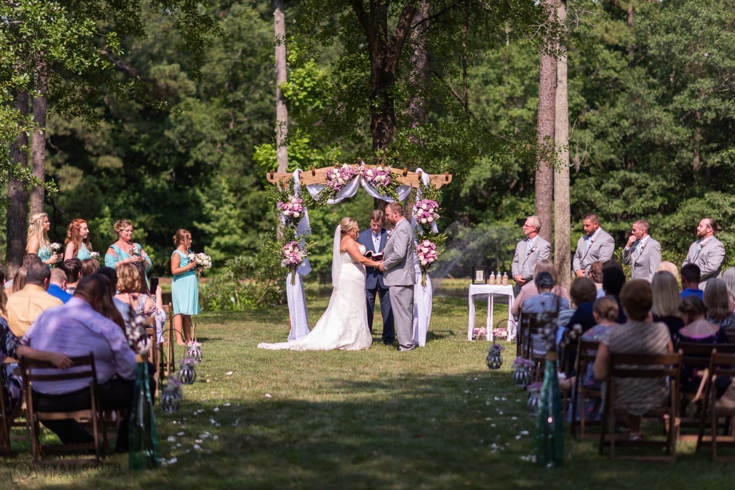Ceremony by the lake Wildberry Farm
