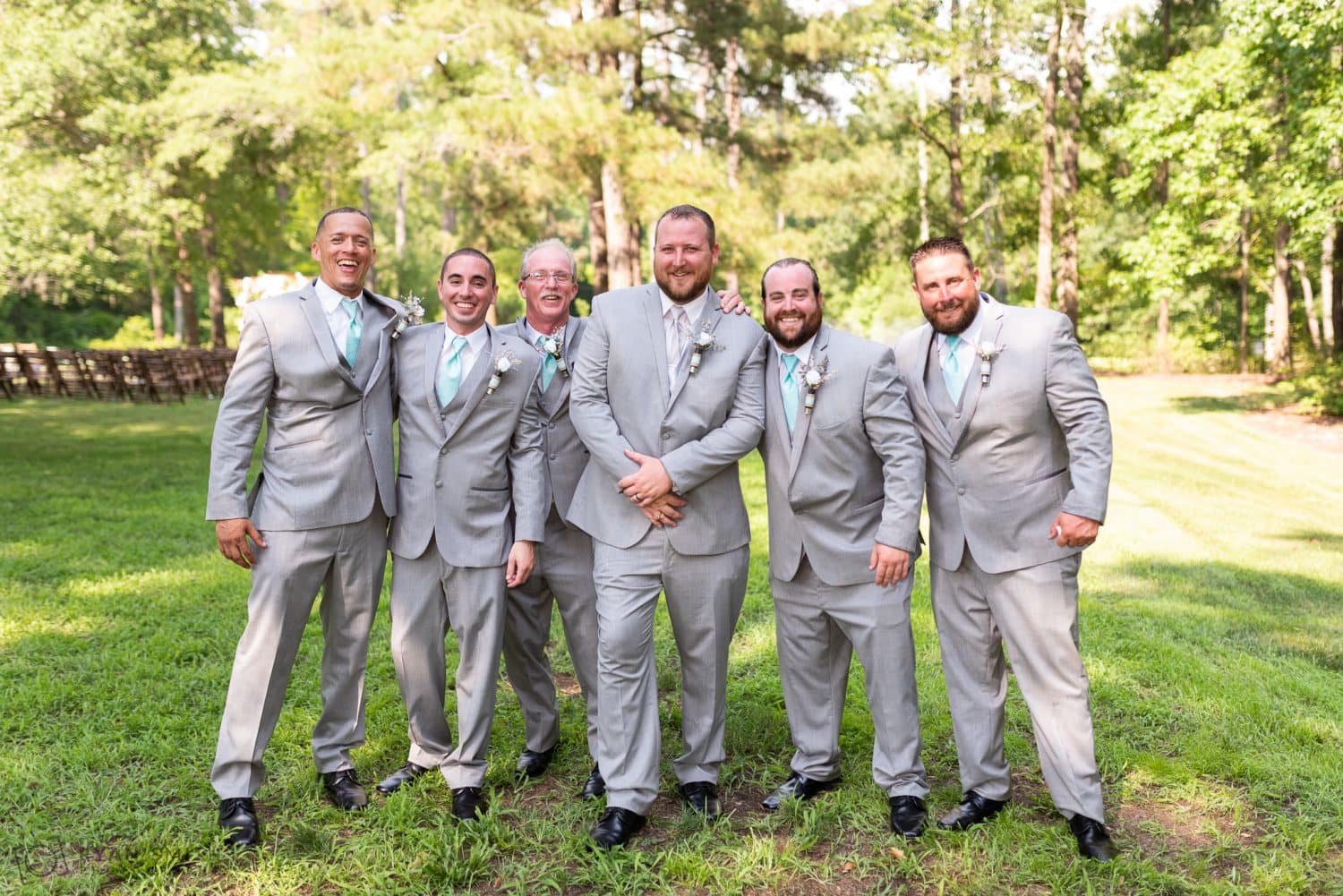 Pictures with the groomsmen Wildberry Farm