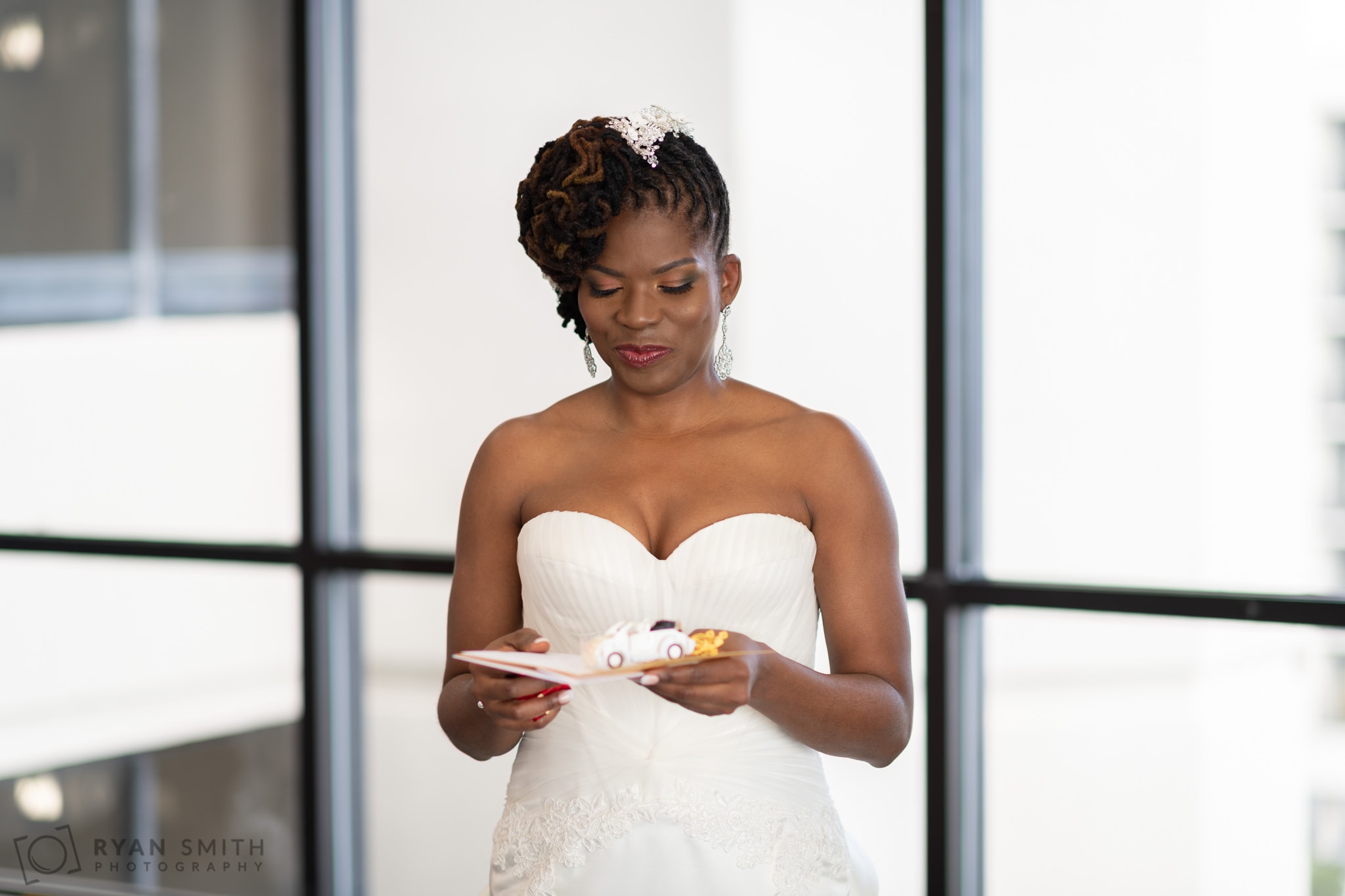 Bride reading letter from the groom - Doubletree Resort - Myrtle Beach