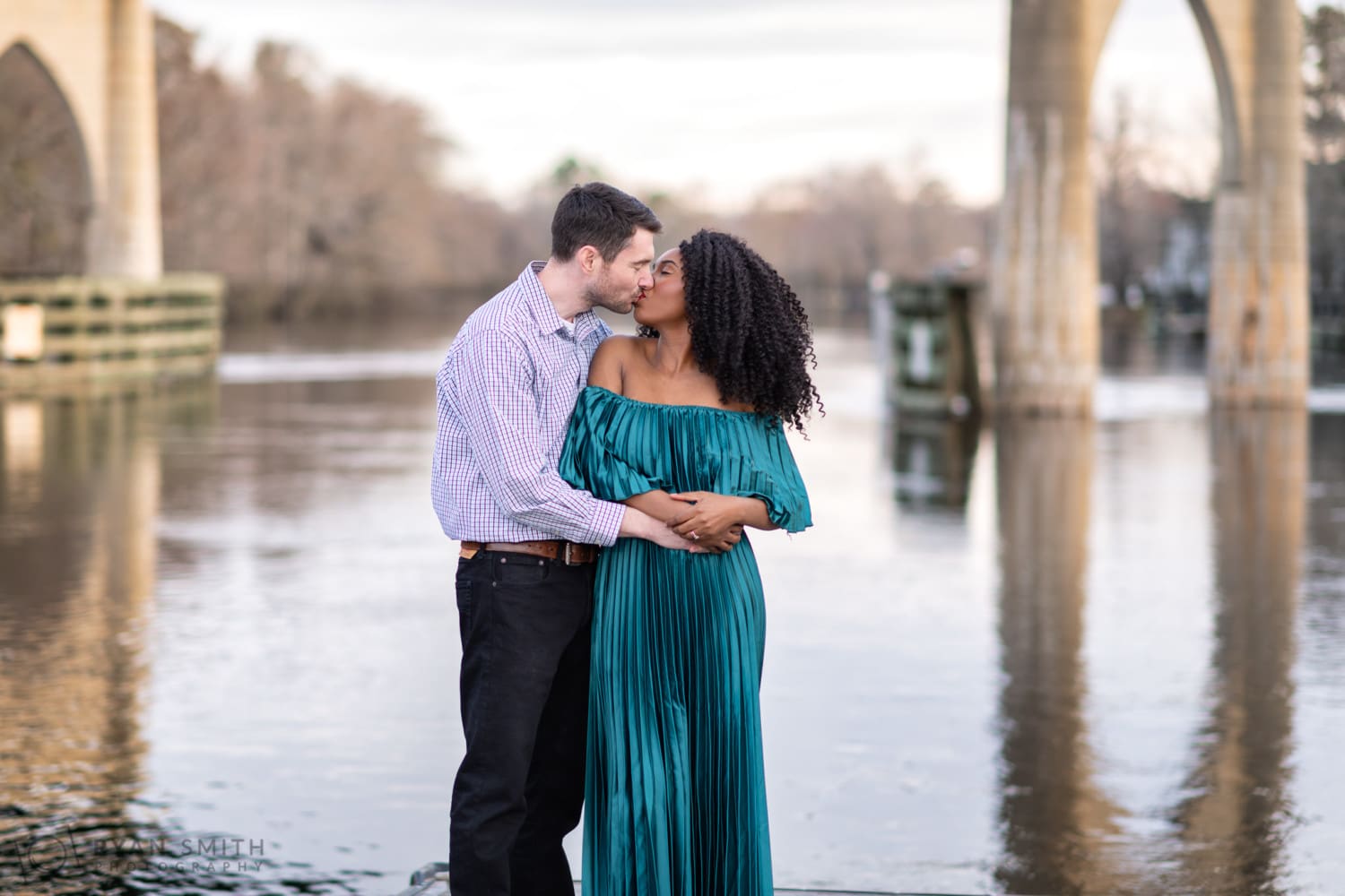 Kiss by the river - Conway Riverwalk