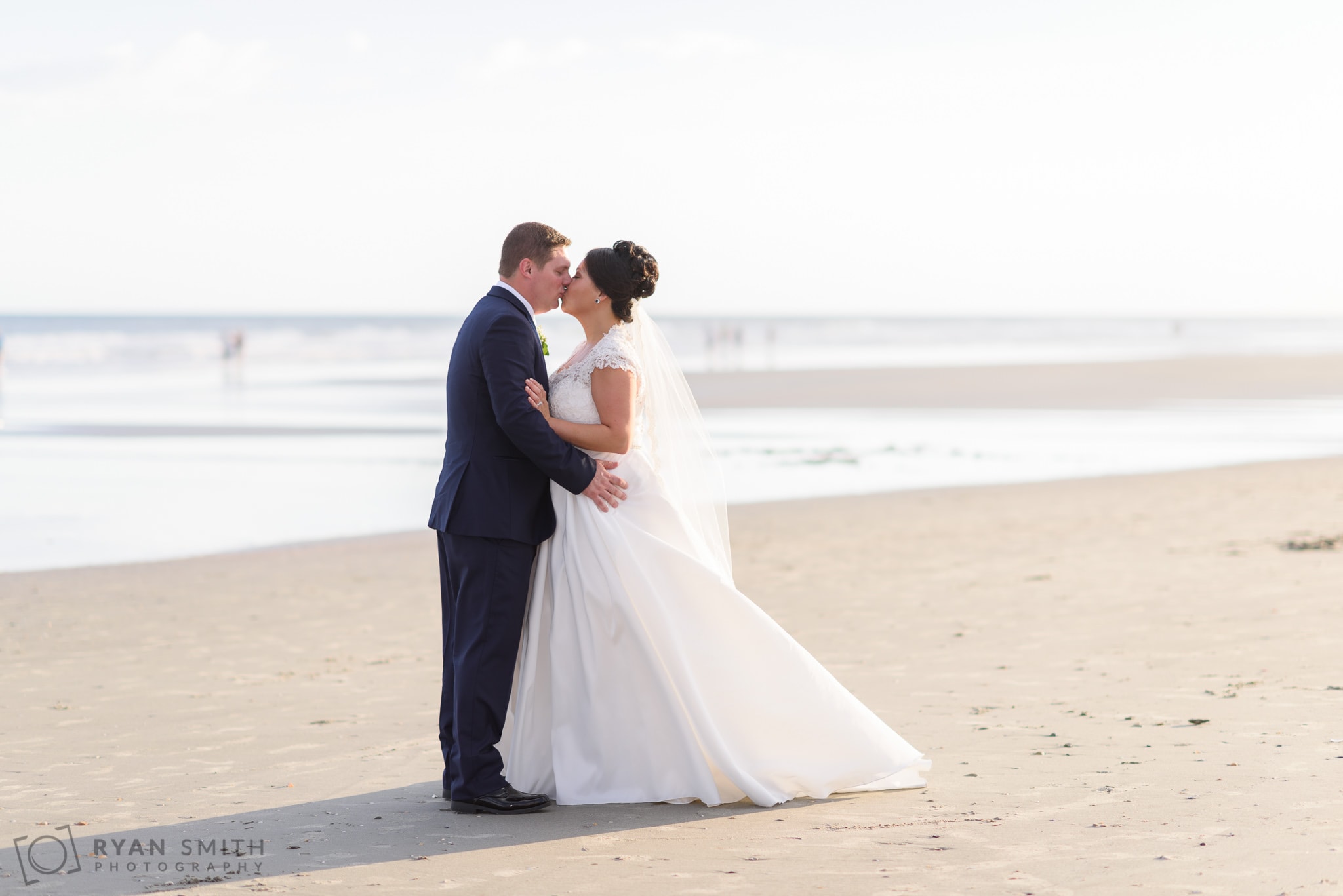 Pictures with the bride and groom on the beach - North Myrtle Beach