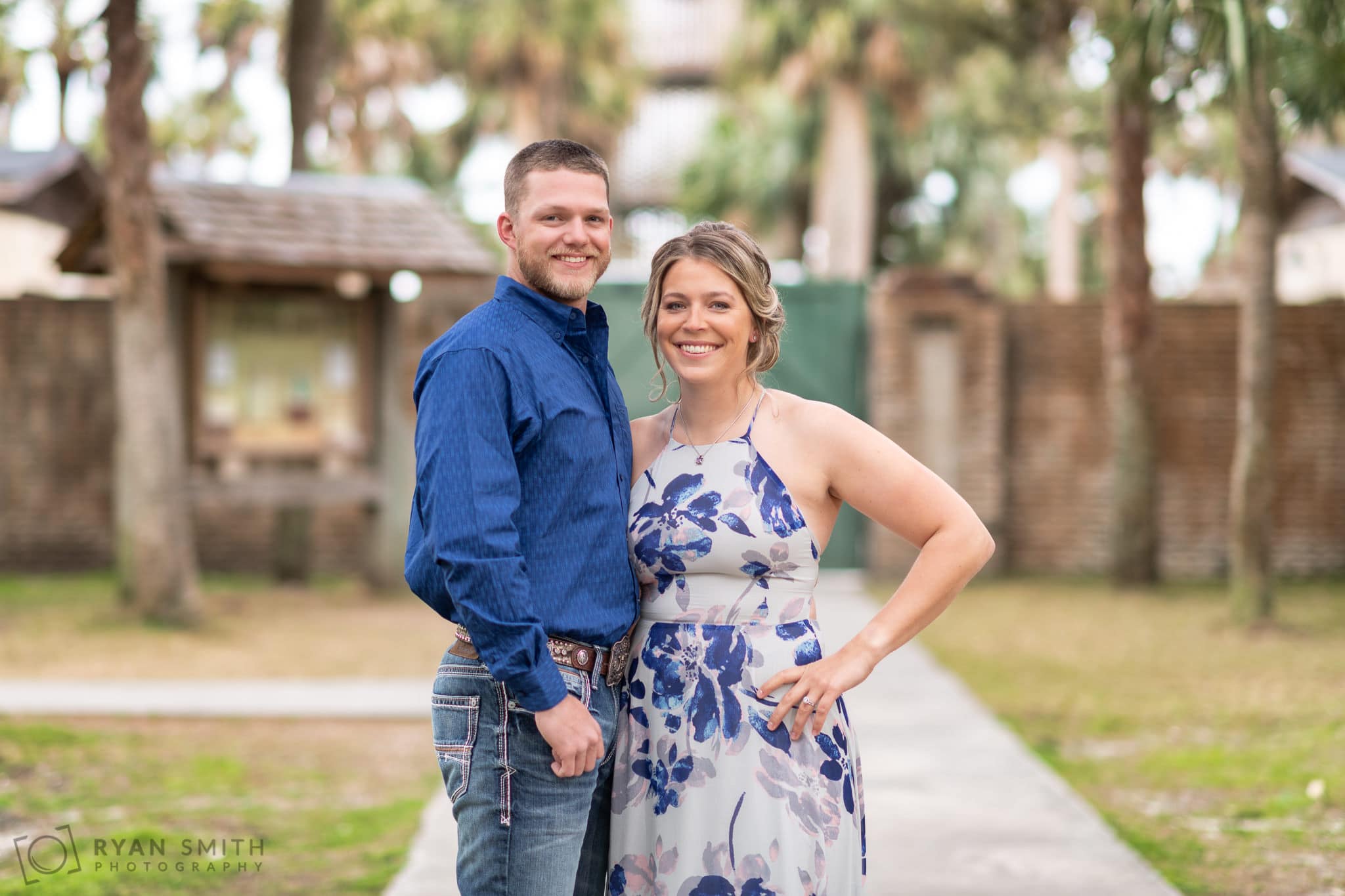 Couple in front of the castle - Atalaya Castle - Pawleys Island