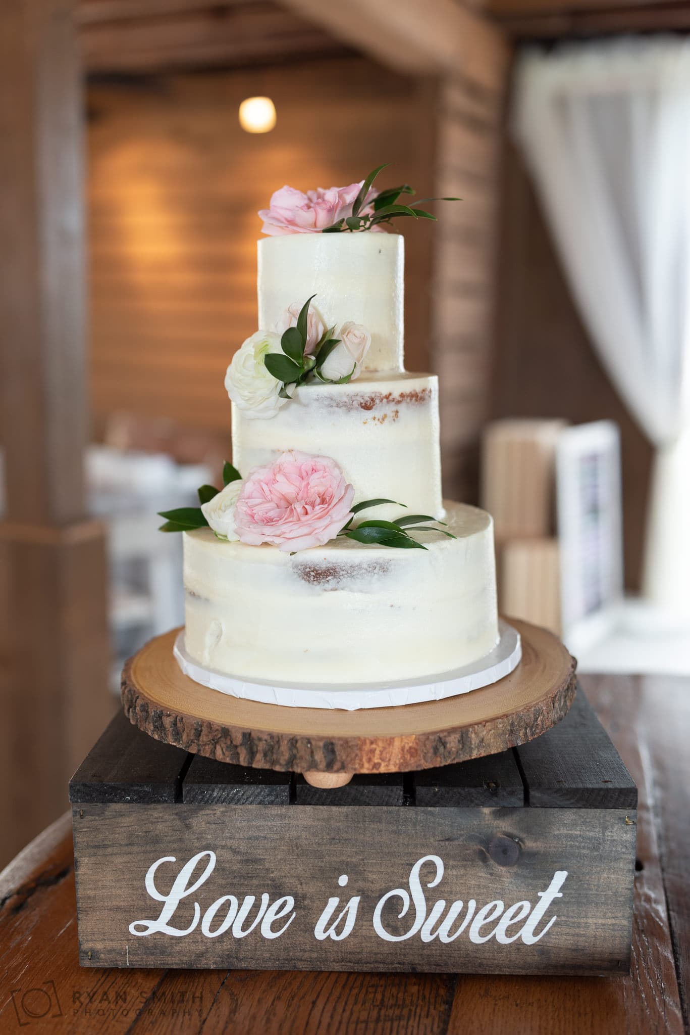 Love is sweet cake details - Wildhorse at Parker Farms
