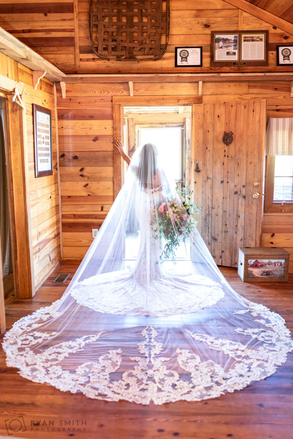 Beautiful bride's veil  - Hidden Acres