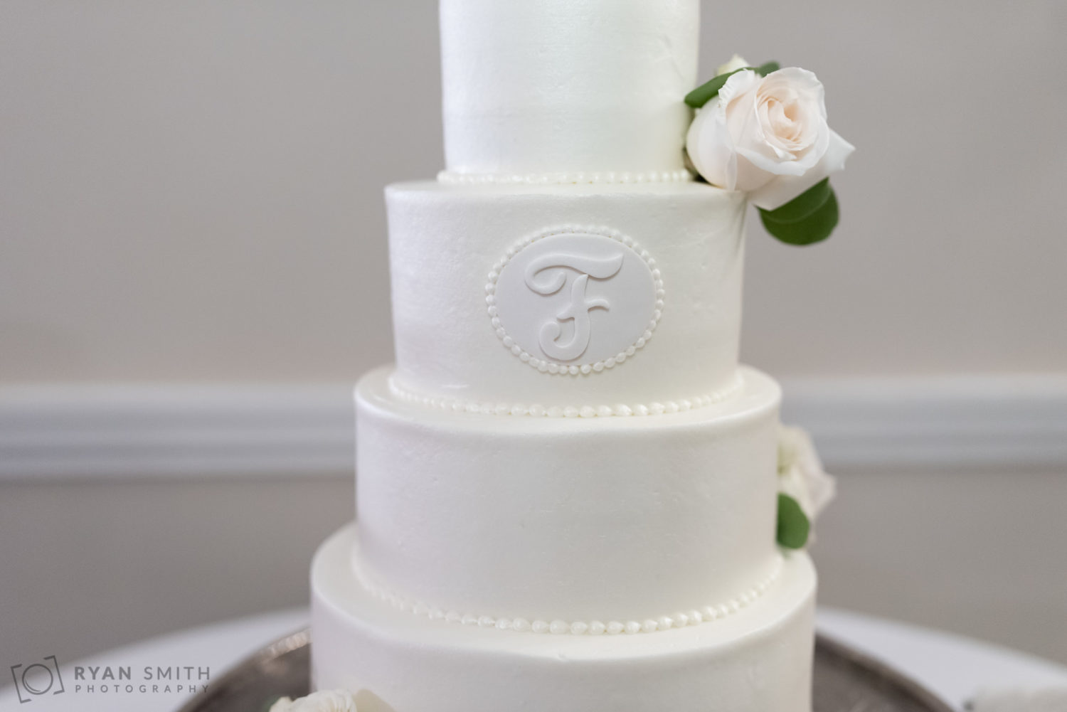 Detail pictures of the wedding cake - Kimbel's - Wachesaw Plantation