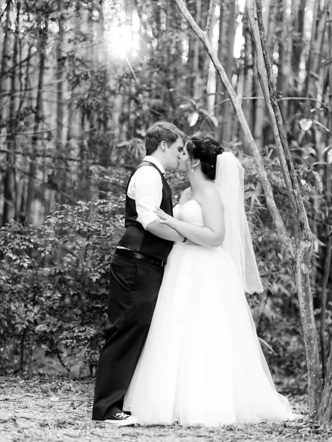 Kiss in the bamboo forest - Magnolia Plantation