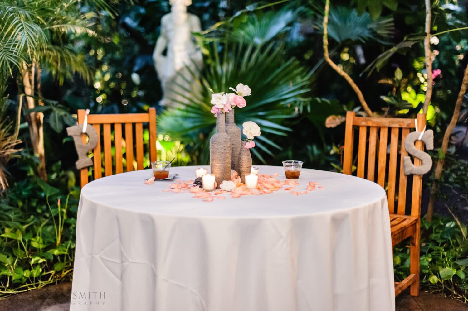 Sweetheart table in the conservatory  - Magnolia Plantation
