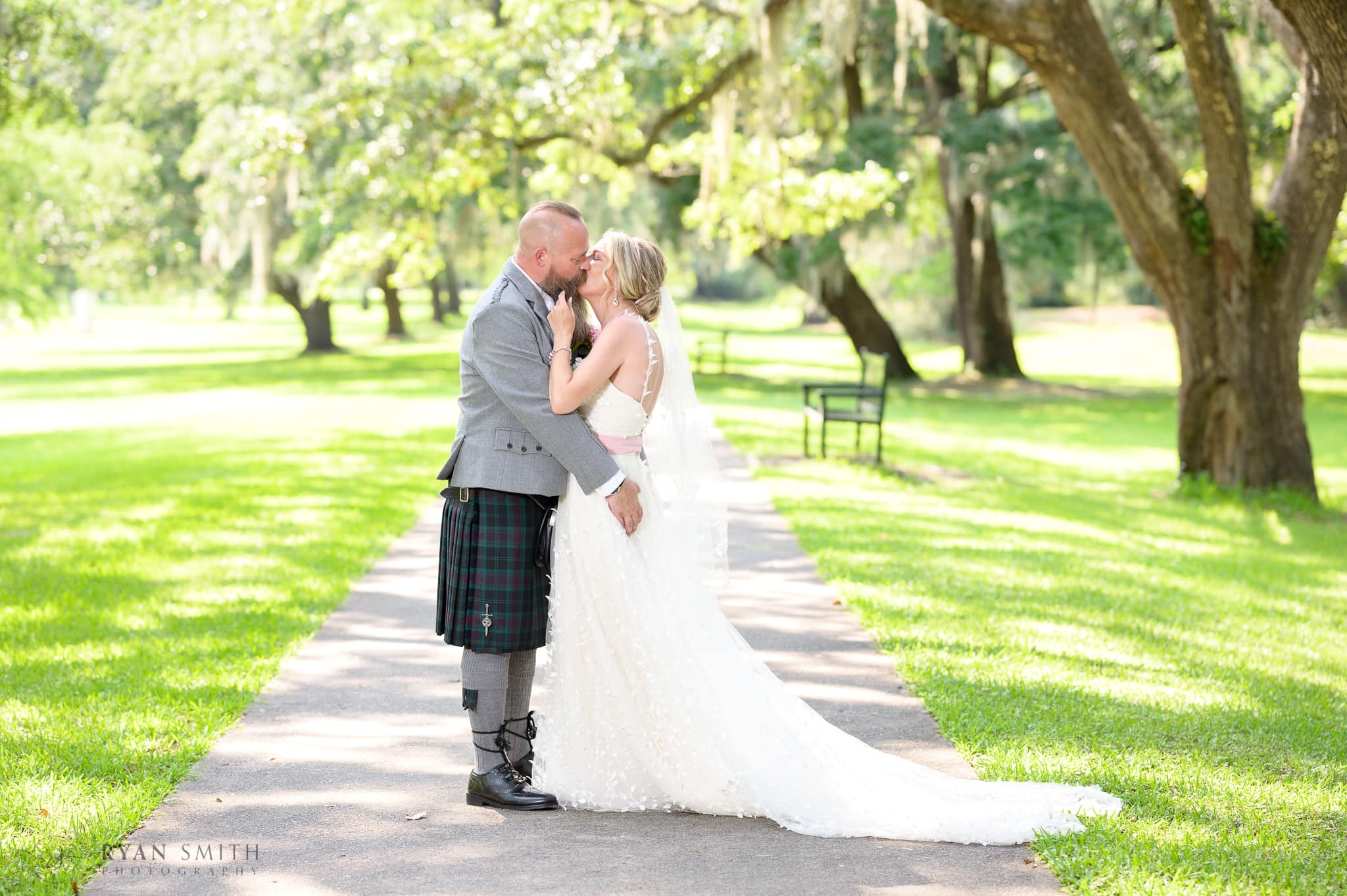 Kiss on the path to the Holiday Cottage - Brookgreen Gardens