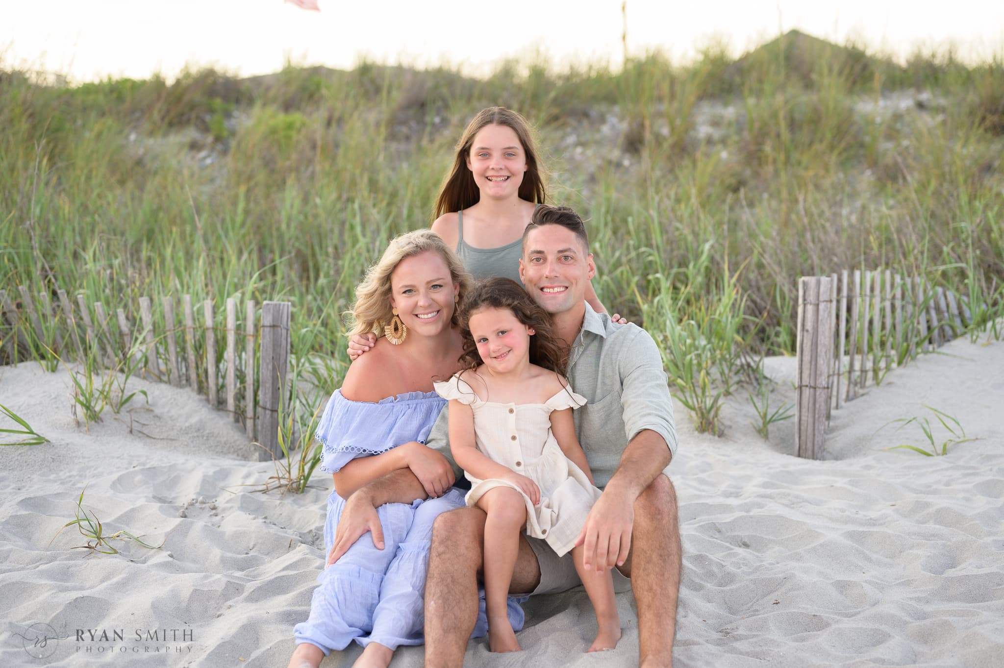 Family of 4 by the dunes - Cherry Grove Pier