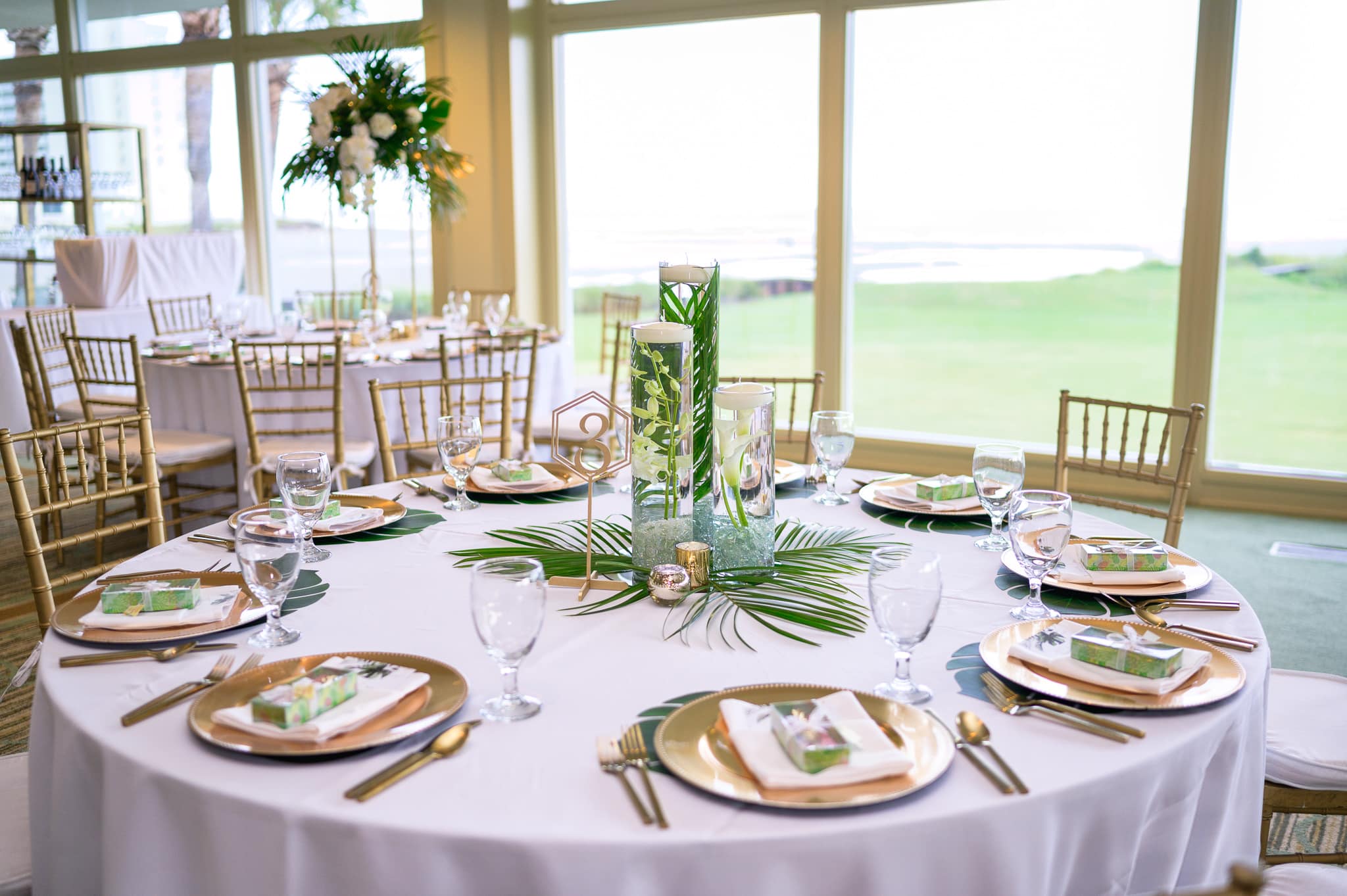 Table details - Dunes Golf and Beach Club