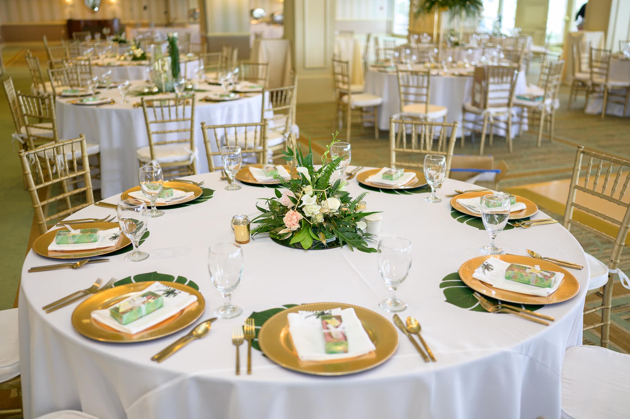 Table details in the ballroom - Dunes Golf and Beach Club