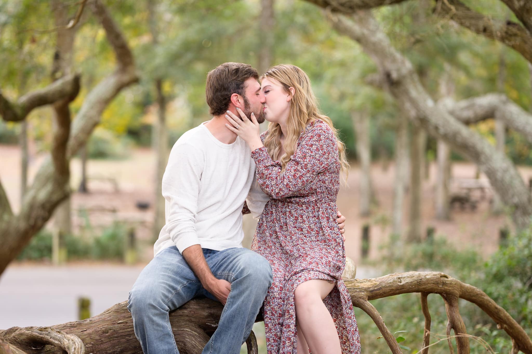 Kiss on the old oak - Myrtle Beach State Park