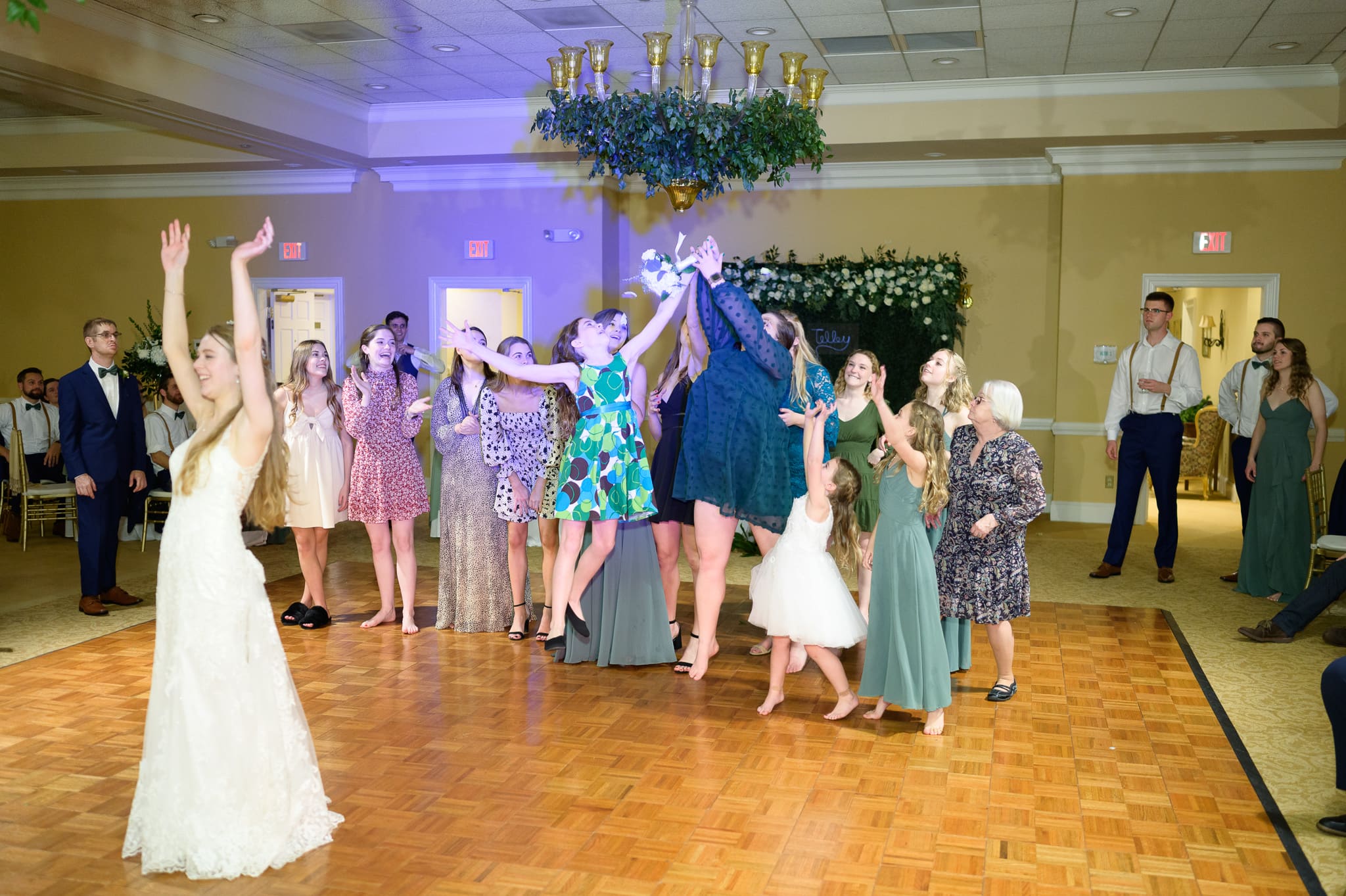 Catching the bouquet  - Pawleys Plantation Golf & Country Club