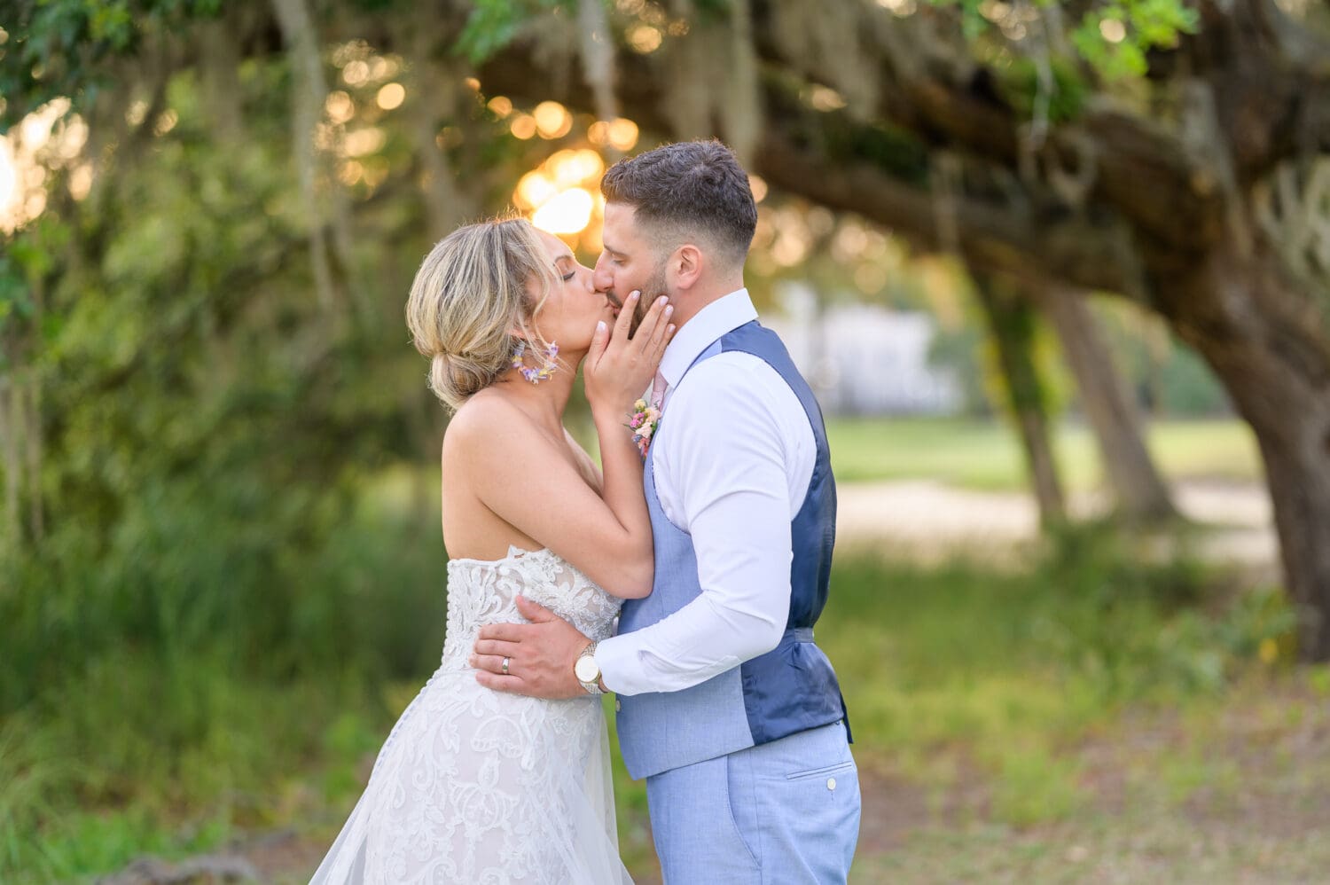 Kissing in the sunset - Pawleys Plantation Golf & Country Club
