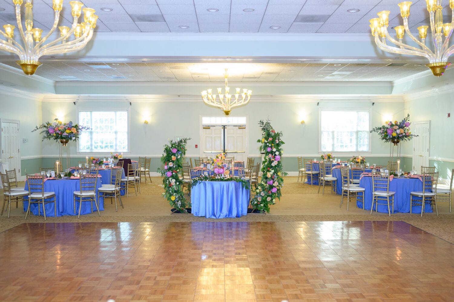 Tables in the ballroom - Pawleys Plantation Golf & Country Club