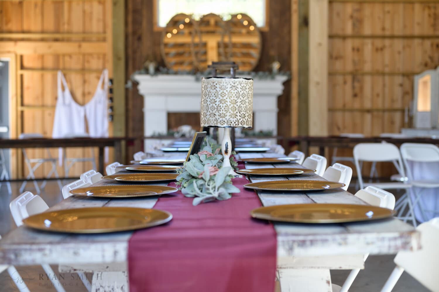 Table details - The Blessed Barn