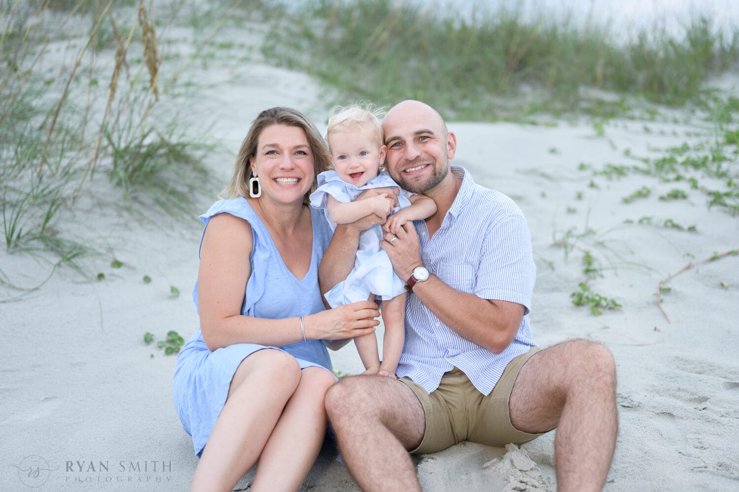 Family pictures by the ocean - Huntington Beach State Park