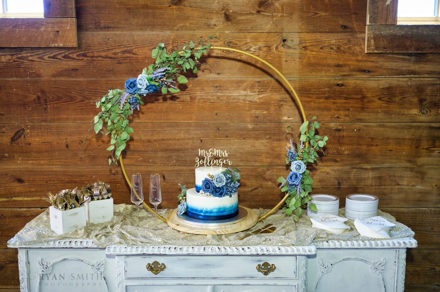 Wedding cake table - The Peanut Warehouse - Conway