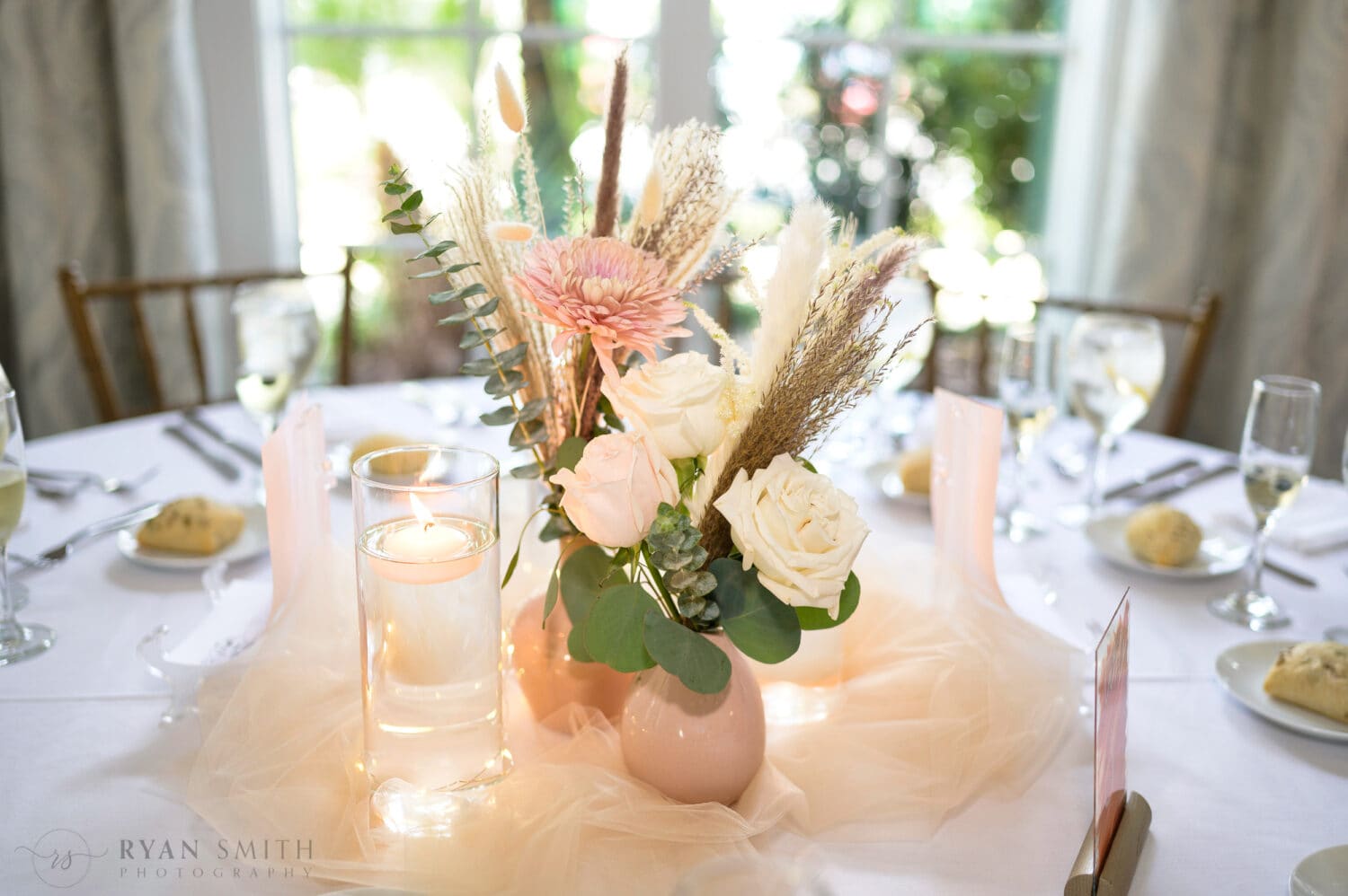 Beautiful table flower decorations - 21 Main Events