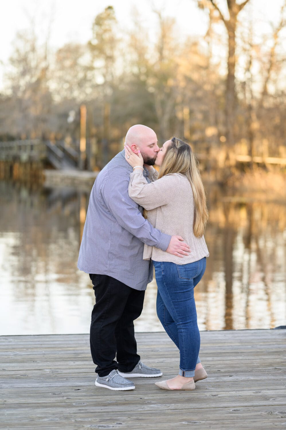 Engagement pictures on the boardwalk - Conway Riverwalk